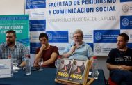 Especialistas debatieron en la facultad de Periodismo sobre la relación del fútbol con el poder