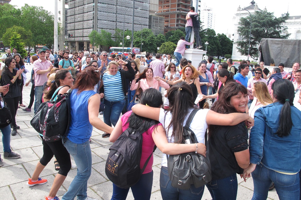 Luego de tres semanas de conflicto, los choferes de la línea Este lograron un fallo a su favor y deberán ser reincorporados