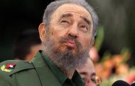 “Pero el pueblo lo llama el caballo y es cierto, Fidel montó sobre Fidel un día; se lanzó de cabeza contra el dolor, contra el polvo del alma”