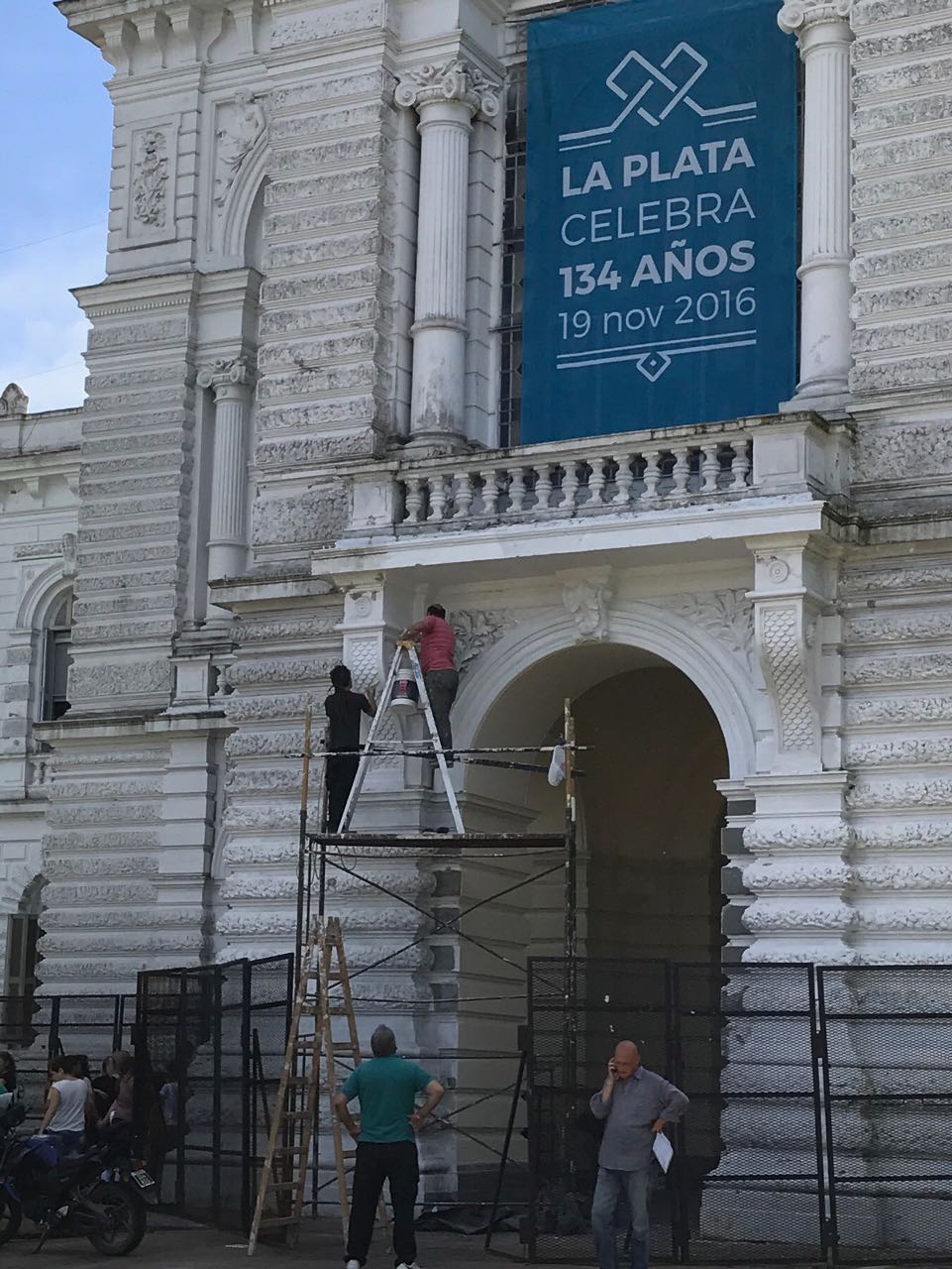 Los pocos trabajadores municipales que Garro no despidió, sufren inseguridad laboral al cumplir sus funciones