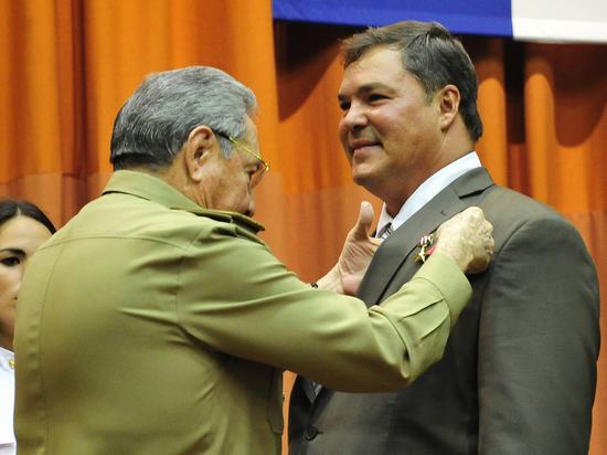 Uno de “los cinco héroes cubanos”, Ramón Labañino, dejó entrever que entre ellos puede estar el sucesor de Raúl Castro