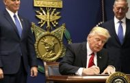 El Departamento de Estado dio marcha atrás a decreto de Trump sobre visados