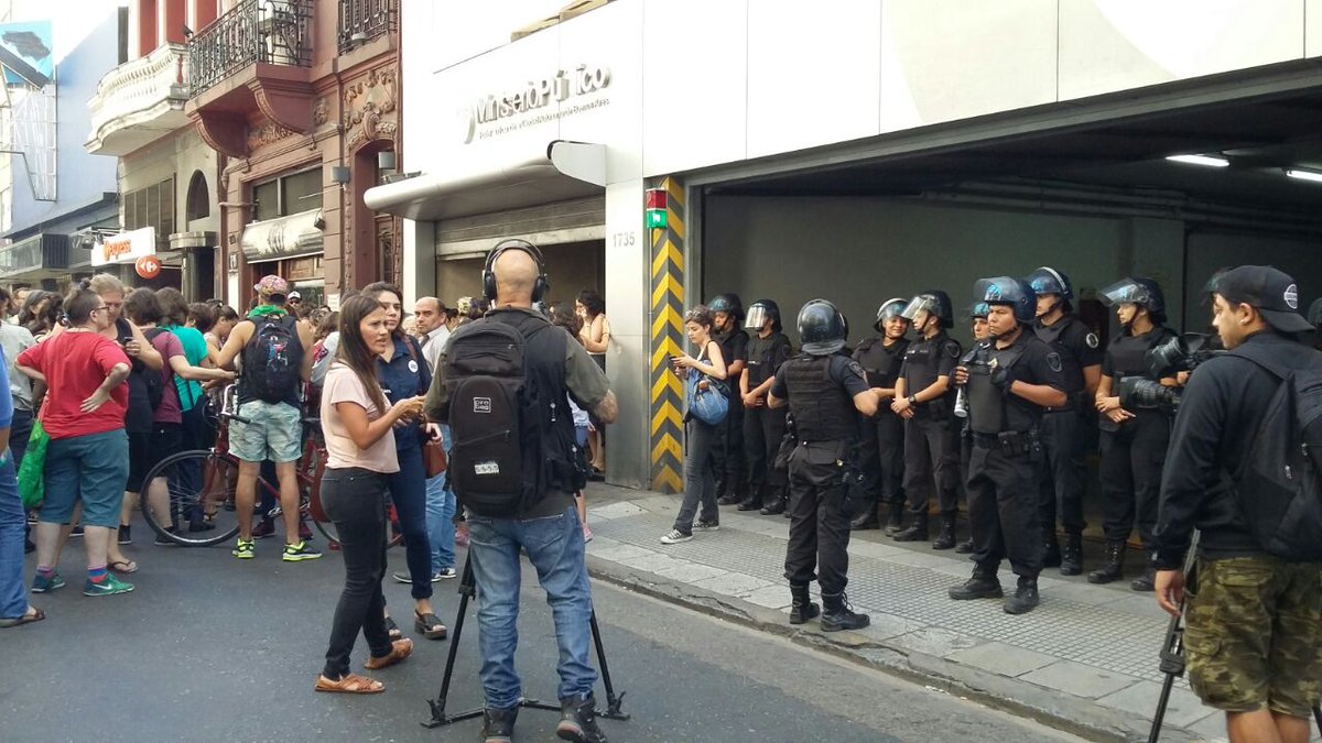 Tras sufrir el terror policial, las seis militantes del colectivo Ni Una Menos quedaron en libertad