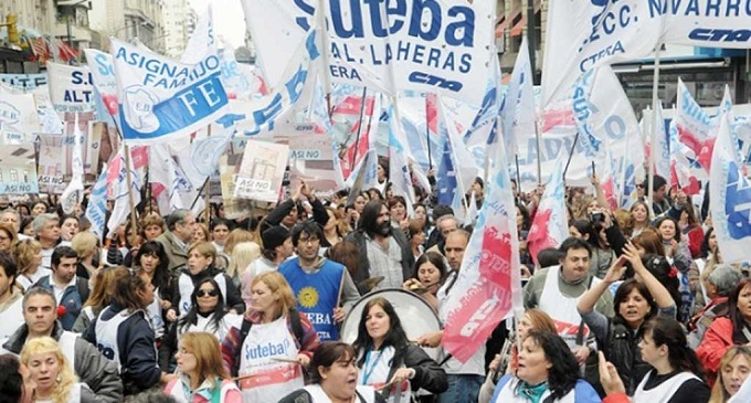 La caída…un abrazo a los docentes, por nuestra Educación Pública