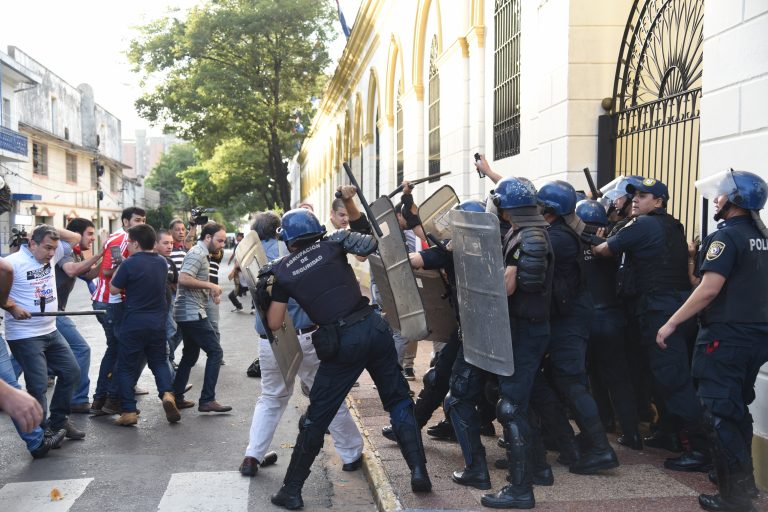 Trabajadores de Prensa repudian el accionar policial y  se solidarizan son sus pares paraguayos tras la represión