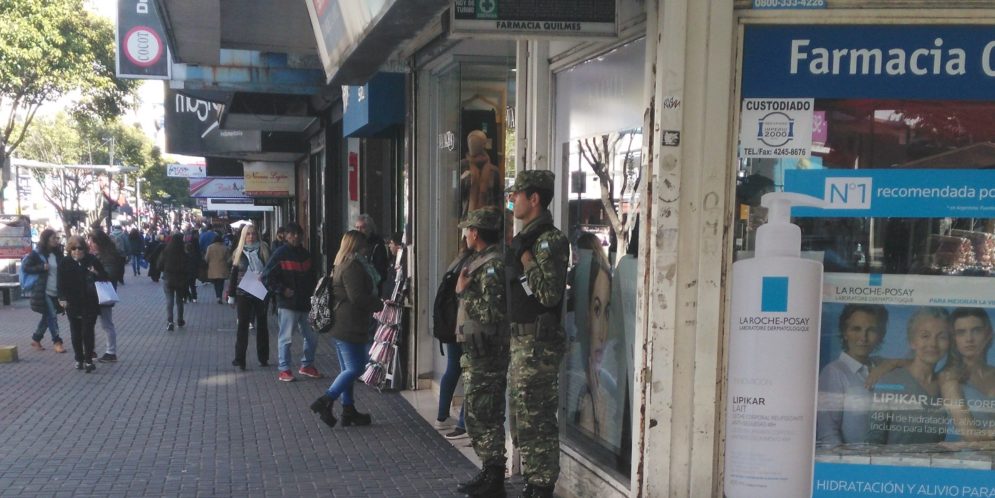 Efectivos de las Fuerzas Armadas fueron detectados en Quilmes cumpliendo, en forma ilegal, tareas de seguridad interior