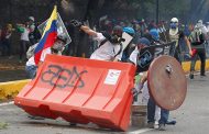 Al menos 100 mil dólares por mes envía EE.UU. a los opositores en Venezuela, para financiar sus acciones contra Maduro