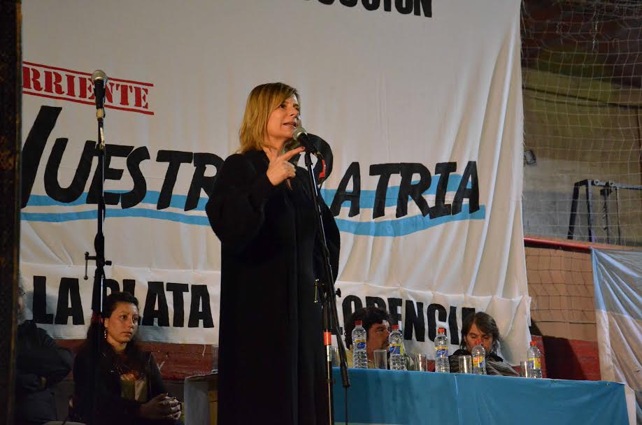 Florencia dijo de Cristina en el Club Chacarita Platense: “ella volvió a poner la política del lado del pueblo”