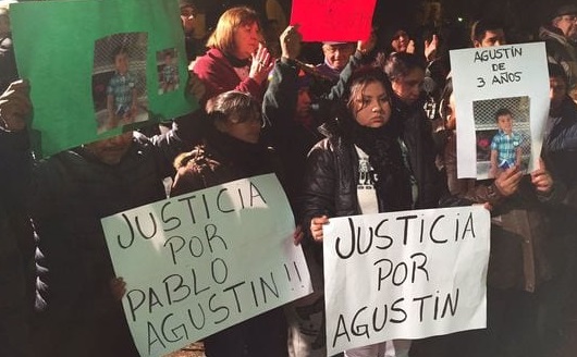 Con críticas a Vidal y a Insaurralde, a la policía y a jueces y fiscales, vecinos de Lomas protestaron y exigieron justicia por el crimen del niño de tres años