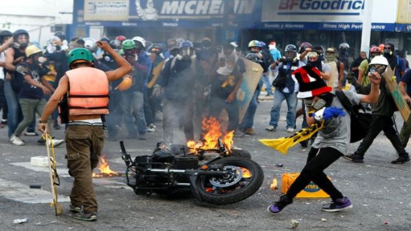 Vicepresidente de Venezuela denuncia a “responsables directos de la violencia, la muerte y el odio”