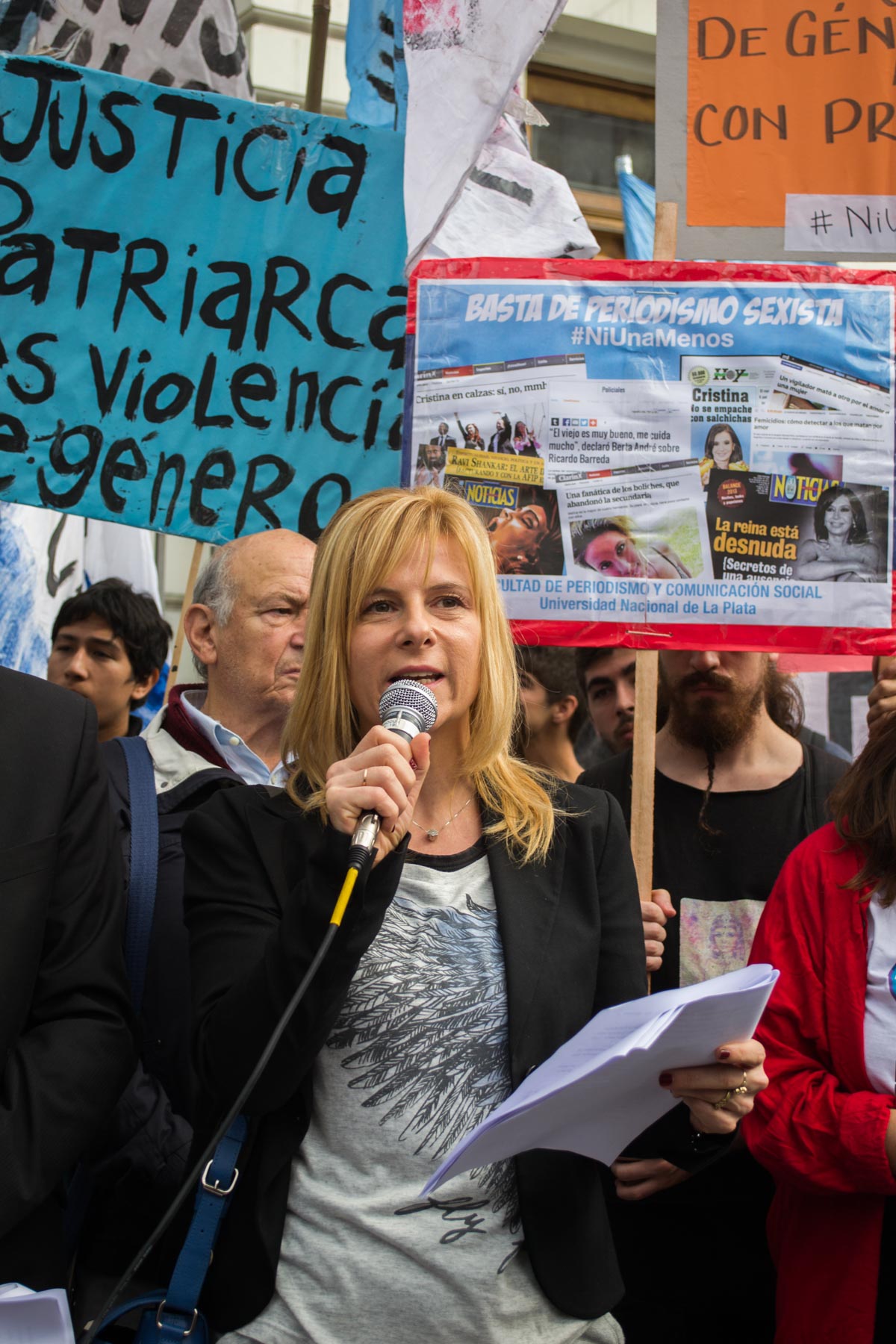 “Atención integral y Línea Gratuita contra la violencia de género”: urgente porque Garro es cómplice de la ola de femicidios
