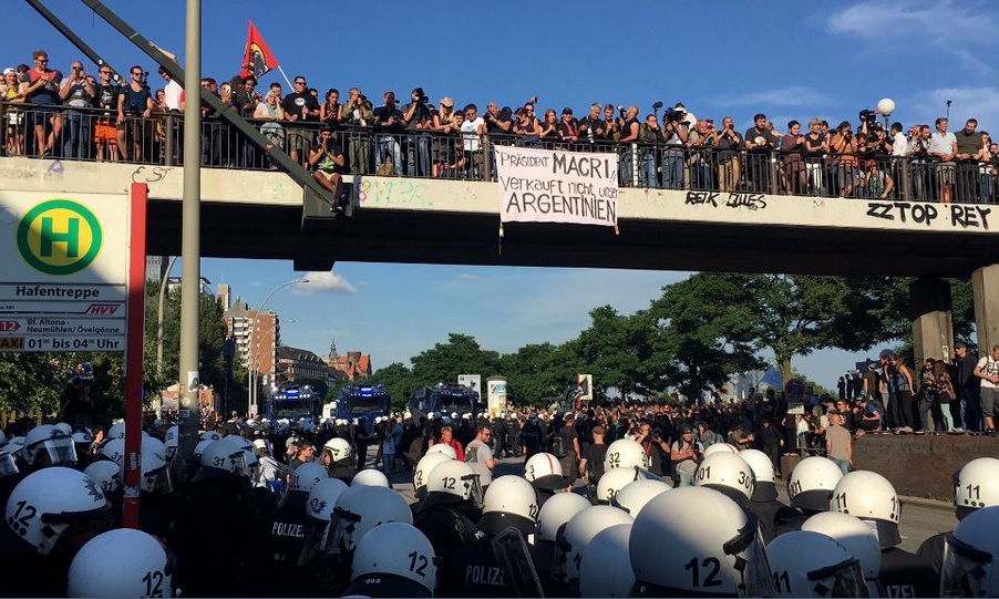 Cumbre del G20: en el “infierno” alemán recibieron a Macri como lo que es, un vendepatria