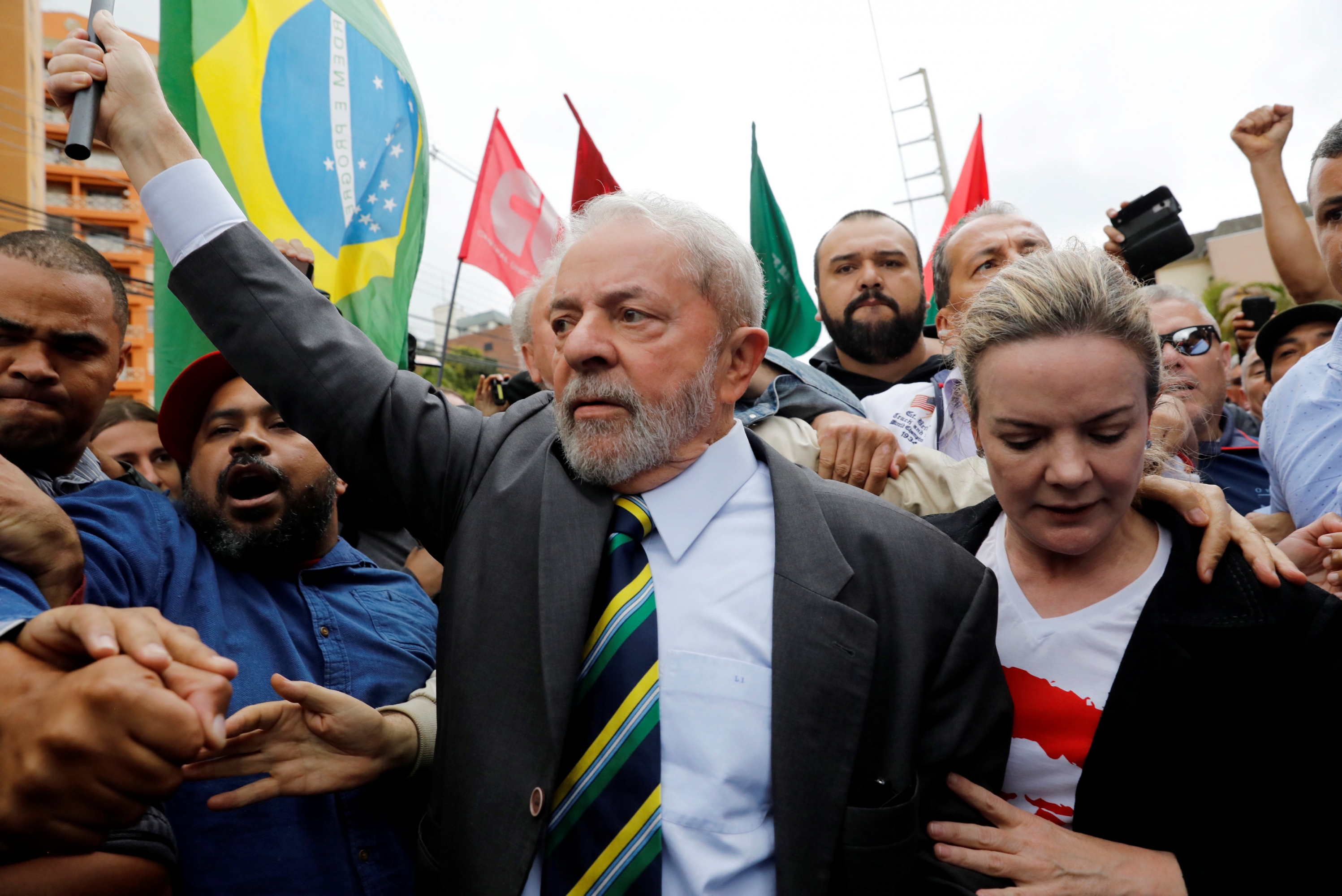 Condenan a Lula a nueve años y medio de prisión para impedir que vuelva a la Presidencia