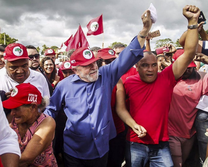 “Por donde Lula pasa, las multitudes van a su encuentro”