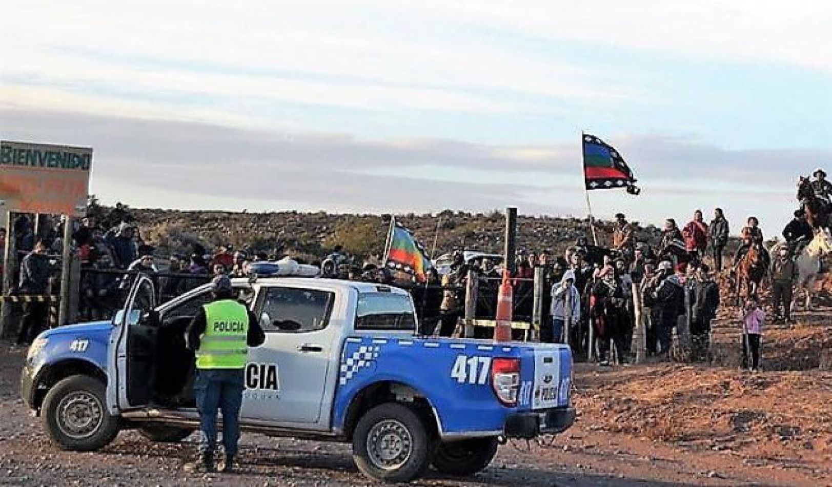 La policía ataca sin piedad a mapuches en Vaca Muerta