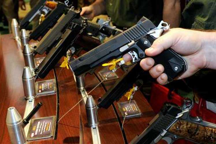 Ventas de armas se dispararon durante el promocionado »Black Friday» en Estados Unidos