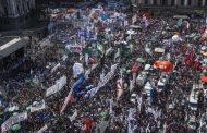 Miles de trabajadores se movilizaron en Congreso contra los proyectos laborales y previsionales de Macri