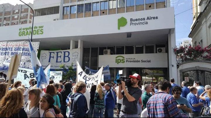 Los trabajadores de la Provincia se movilizan contra el ajuste de Vidal, y contra sus intentos de golpear a los jubilados