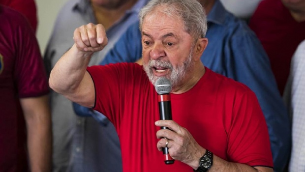 “Nunca tuve la ilusión de ser absuelto”, dijo Lula, cuya candidatura a la presidencia sería ratificada por el PT