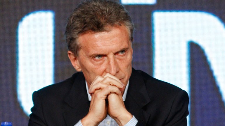 Tras el saqueo a los jubilados y los tarifazos, la imagen de Macri continúa desplomándose a pedazos