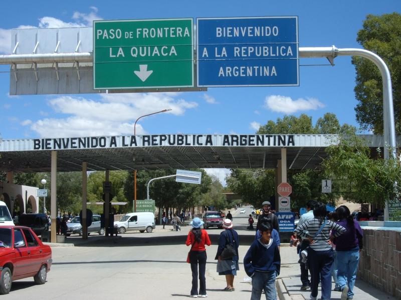 En el proyecto de restricción hospitalaria para extranjeros no residentes anida el ADN xenófobo de Macri y sus seguidores