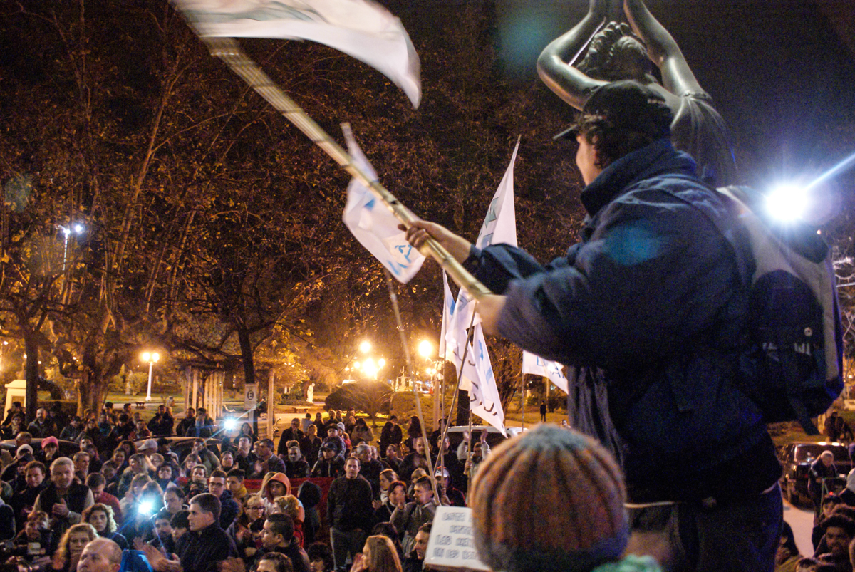 Vecinos, trabajadores, tamberos y pequeños empresarios bonaerenses ya no soportan más el desmadre social que solaza a Macri