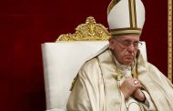 Tarde o temprano, el Vaticano muestra su hilacha retrógrada y profundamente inmoral