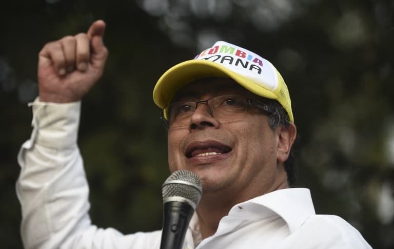 En Colombia: Gustavo Petro con los campesinos, indígenas, mujeres, jóvenes, población LGBTI, y adultos mayores