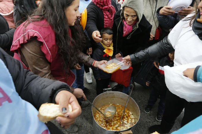 Vidal y su odio a los niños pobres: envía fondos a comedores que ya tuvieran que cerrar, “gracias” a ella
