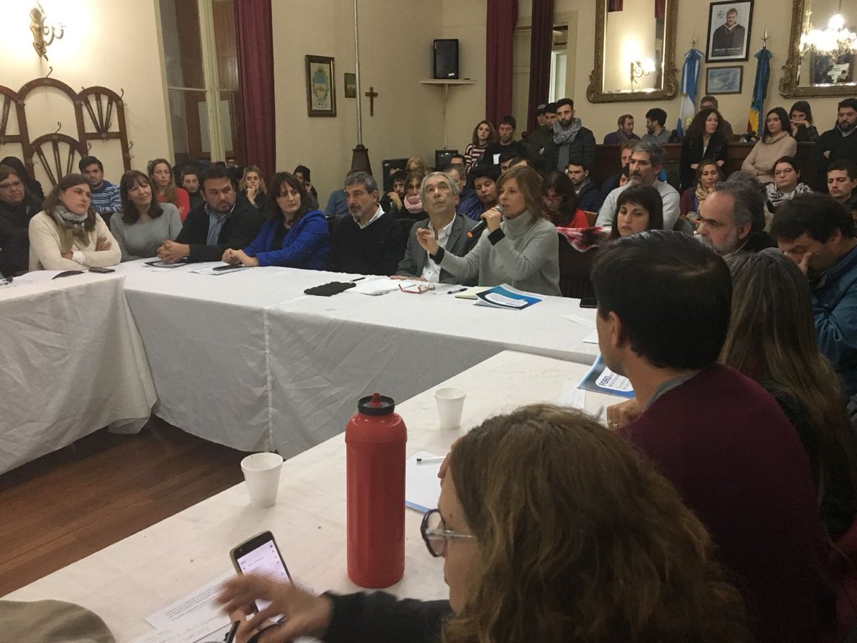 Florencia Saintout arremetió contra el oficialismo y volvió exigir un sesión legislativa especial para tratar la emergencia educativa