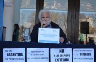 Los medios del poder “han atravesado todos los umbrales del ocultamiento y la falsedad”, dijo el mendocino Follari