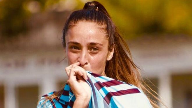 Para que “el fulbo” deje de ser cosa de machos, Periodismo de la UNLP  reconoció a la jugadora Macarena Sánchez