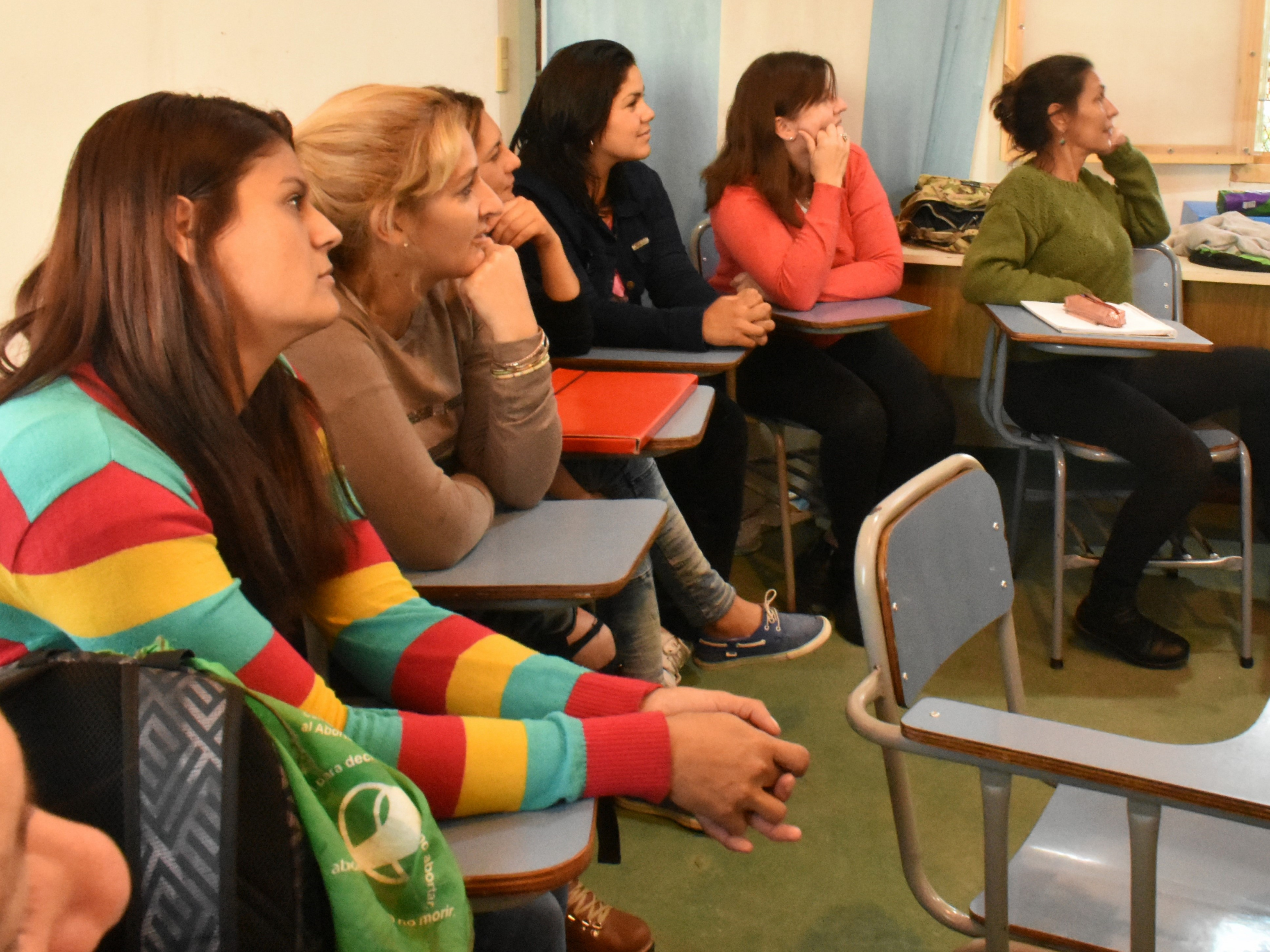 Periodismo de la UNLP comenzó sus clases de Comunicación Popular en la sede barrial de El Retiro