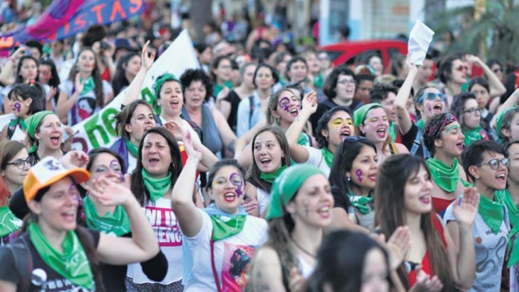 La ola feminista pasó por La Plata y el próximo Encuentro será en San Luis