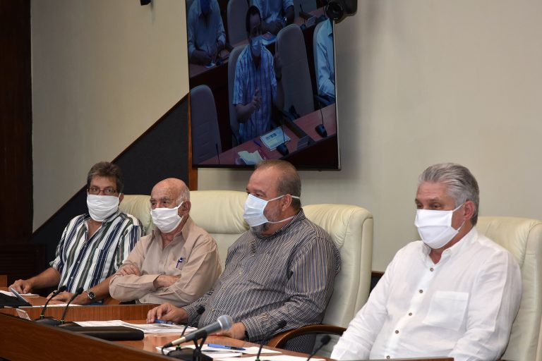 En Cuba, las prevenciones contra el COVID 19 son militancia entre sociedad y Estado