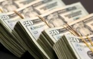 Che, no se olviden del pobre dólar que ya pasó hace rato los 65 años y hay que salvarlo del coronavirus