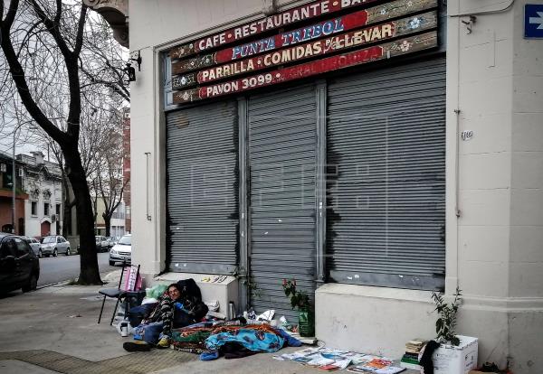 Mario, un habitante de la calle: su historia y la cuarentena, unidas en la espera