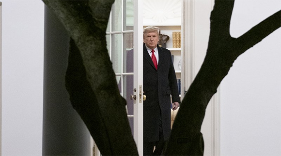 Trump, aferrado al poder y la rutina conspiranoica más que a sus deberes en la Casa Blanca