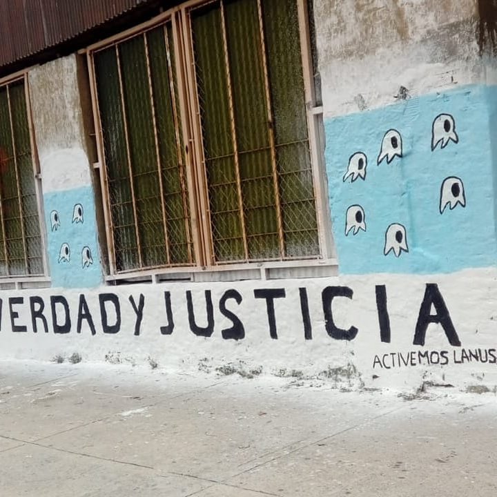 Elementos vinculados a Grindetti taparon un mural sobre Memoria, Verdad y Justicia en Lanús