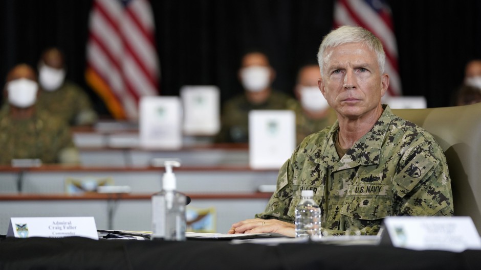 El jefe del Comando Sur del Pentágono en el faro del fin del mundo
