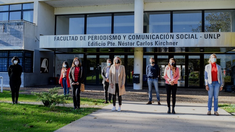 Autoridades de la Provincia  y de la UNLP en el espacio del área de Salud Mental del Cetec