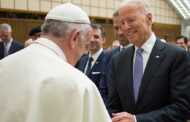 Sucede en Estados Unidos: Los obispos católicos no quieren darle la comunión al católico Biden