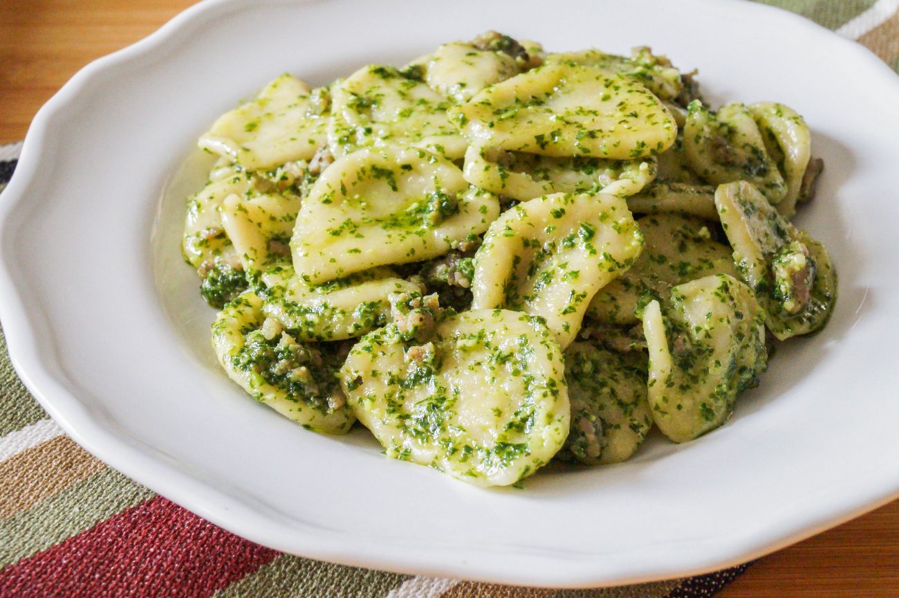 Un pesto furioso para las orejas del cura